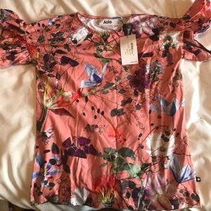 Molo top. Kids young adult small